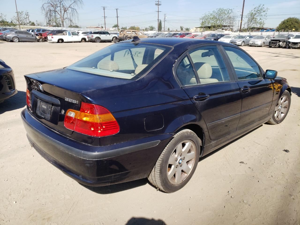 Photo 4 from auction – 2003 BMW 325 I with VIN WBAET37423NJ22581