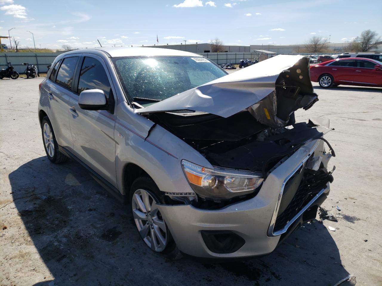 MITSUBISHI OUTLANDER 2015 with VIN 4A4AP3AW1FE042847 - Photo from auction