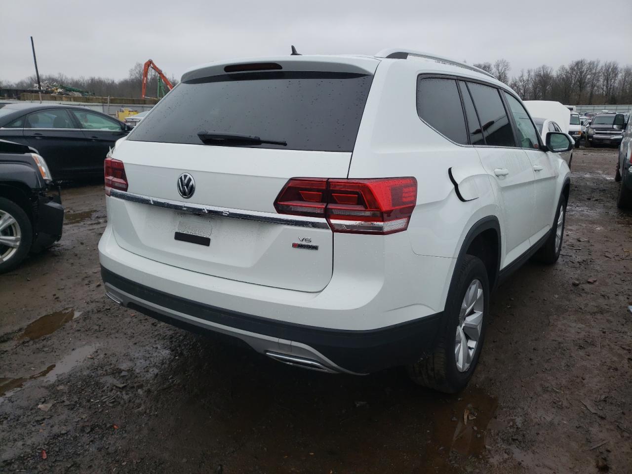 Photo 4 from auction – 2019 VOLKSWAGEN ATLAS S with VIN 1V2GR2CA2KC566522