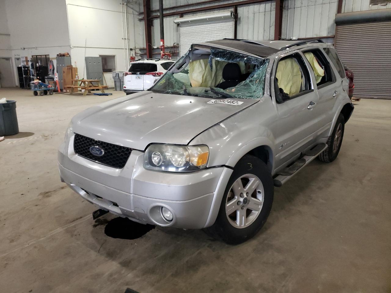 Photo 2 from auction – 2007 FORD ESCAPE HYB with VIN 1FMCU49H97KA92530