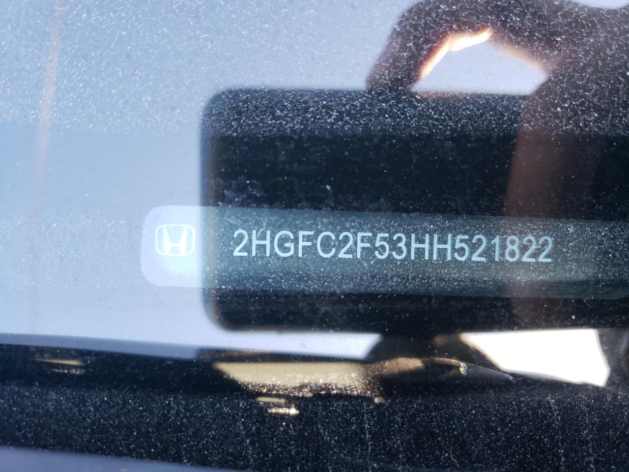 Photo 10 from auction – 2017 HONDA CIVIC LX with VIN 2HGFC2F53HH521822