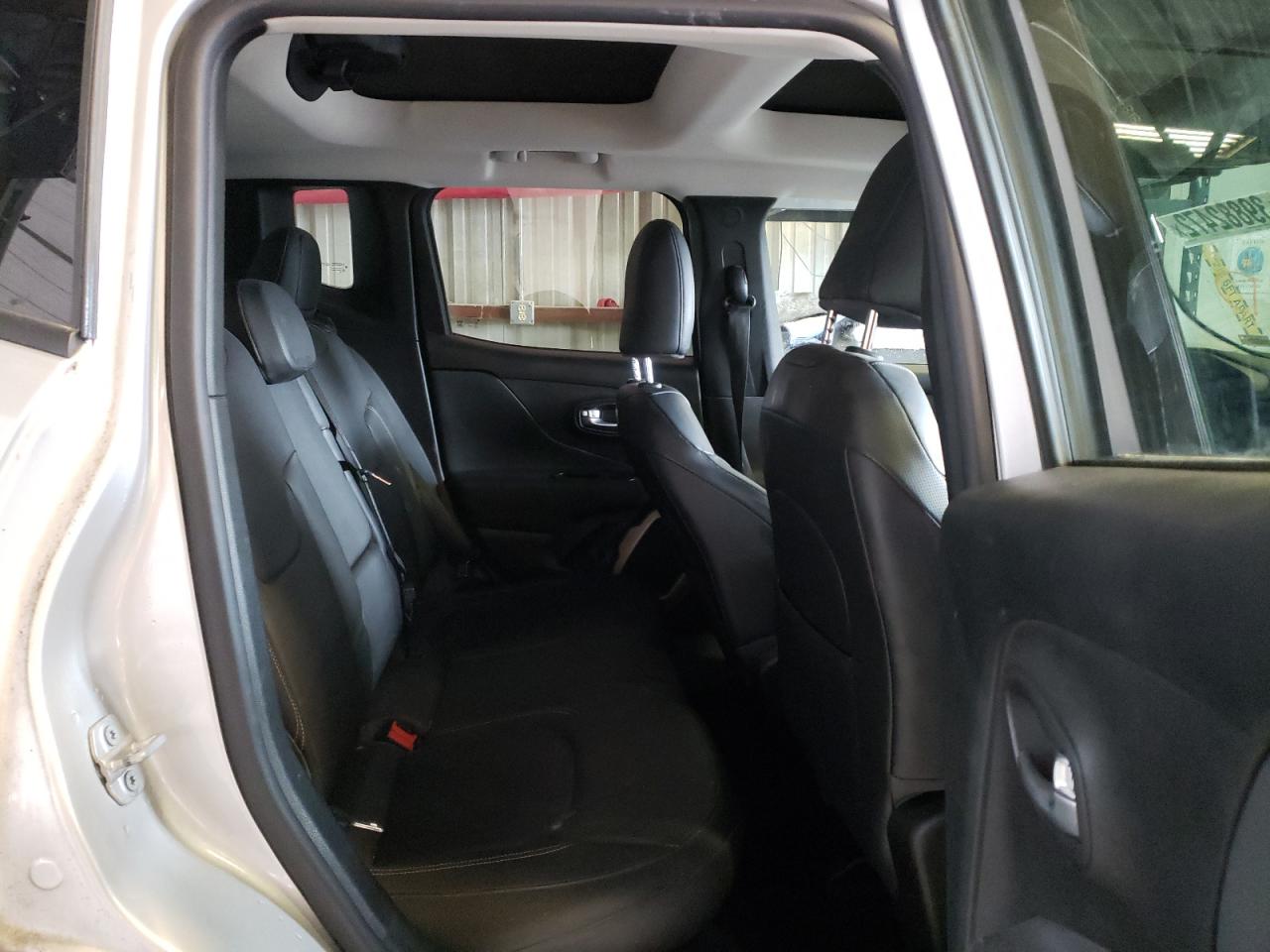 Photo 6 from auction – 2015 JEEP RENEGADE L with VIN ZACCJBDT4FPC40634