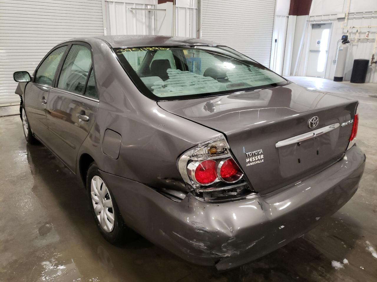 Photo 3 from auction – 2005 TOYOTA CAMRY LE with VIN 4T1BE32K95U601963