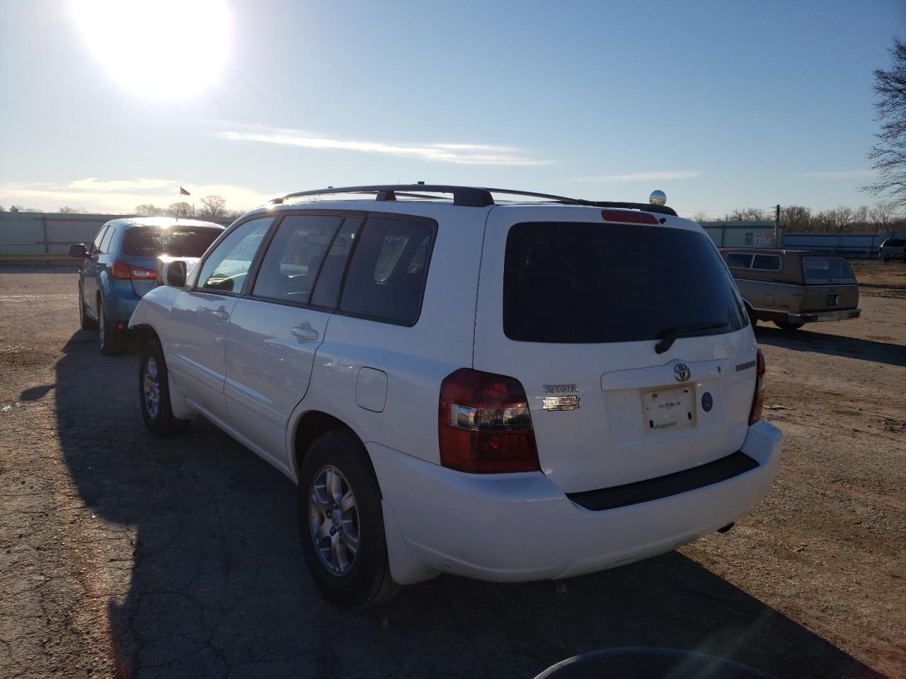 Photo 3 from auction – 2005 TOYOTA HIGHLANDER with VIN JTEGD21A450131618