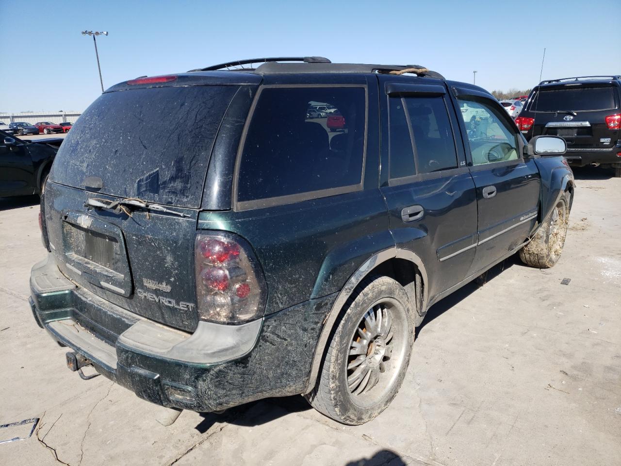 Photo 4 from auction – 2002 CHEVROLET TRAILBLAZE with VIN 1GNDS13S922268347