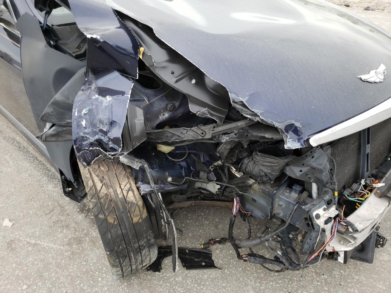 Photo 9 from auction – 2012 HYUNDAI GENESIS 4. with VIN KMHGC4DFXCU170337