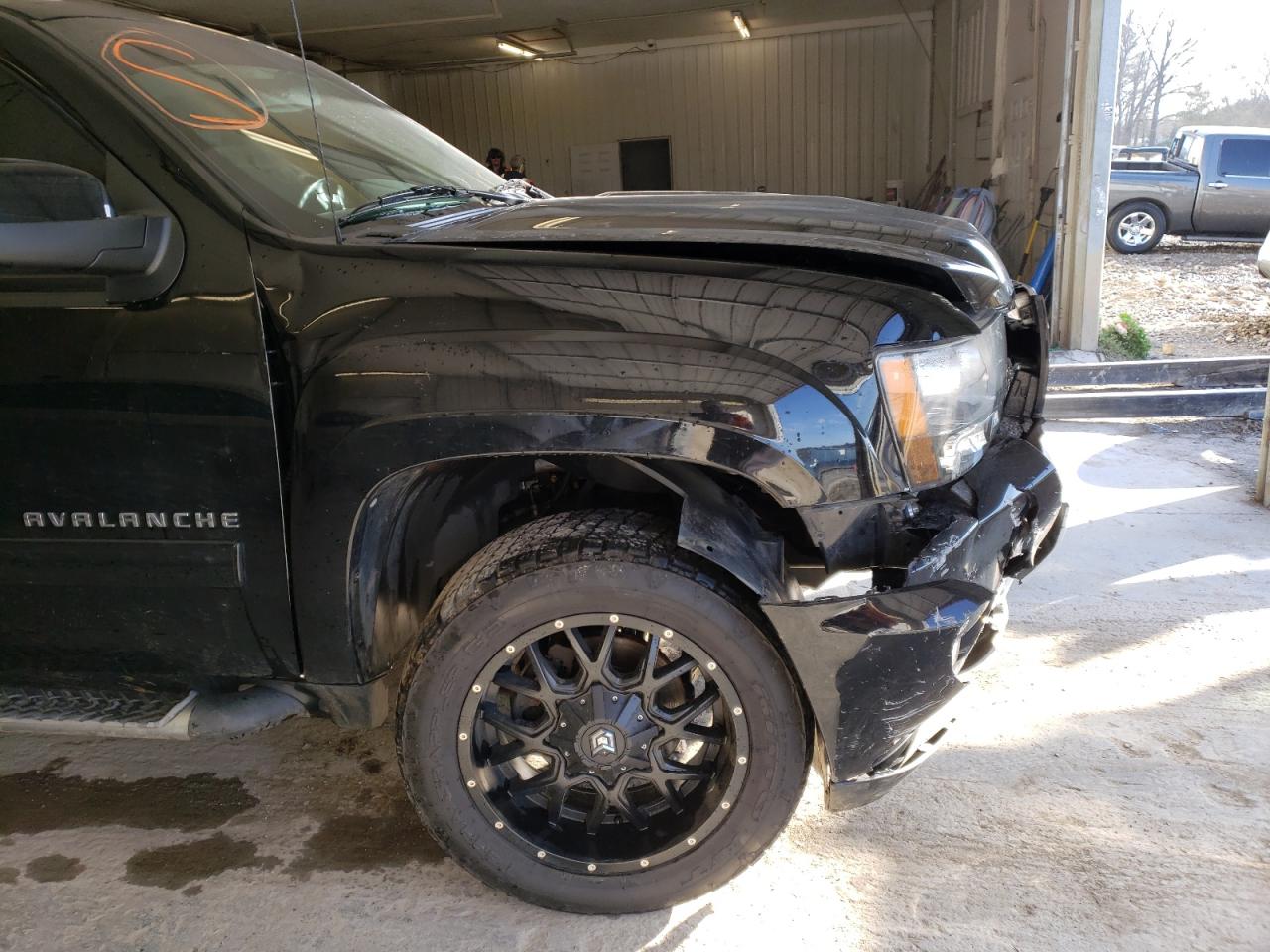 Photo 9 from auction – 2012 CHEVROLET AVALANCHE with VIN 3GNTKFE78CG232742