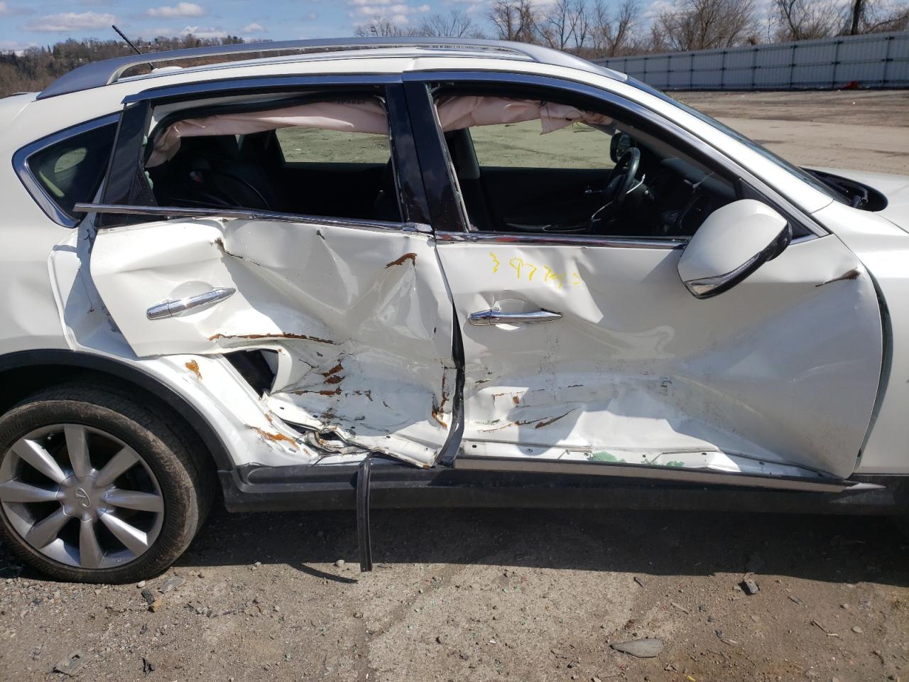 Photo 9 from auction – 2017 INFINITI QX50 with VIN JN1BJ0RR5HM409707