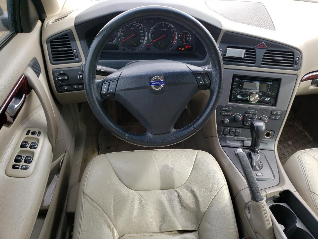 Photo 9 from auction – 2004 VOLVO S60 2.5T with VIN YV1RH59H842361535