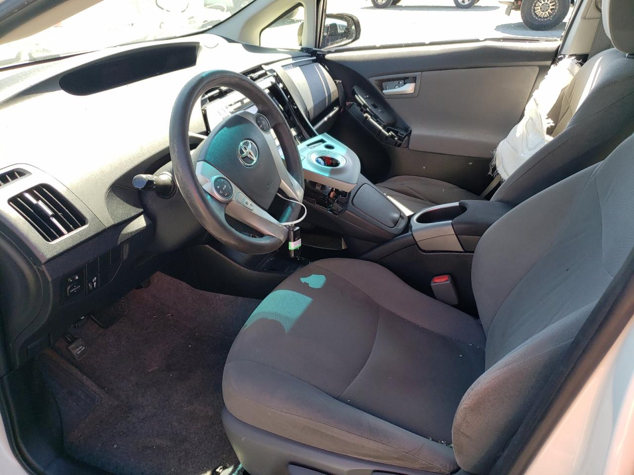 Photo 5 from auction – 2015 TOYOTA PRIUS with VIN JTDKN3DU0F1955280