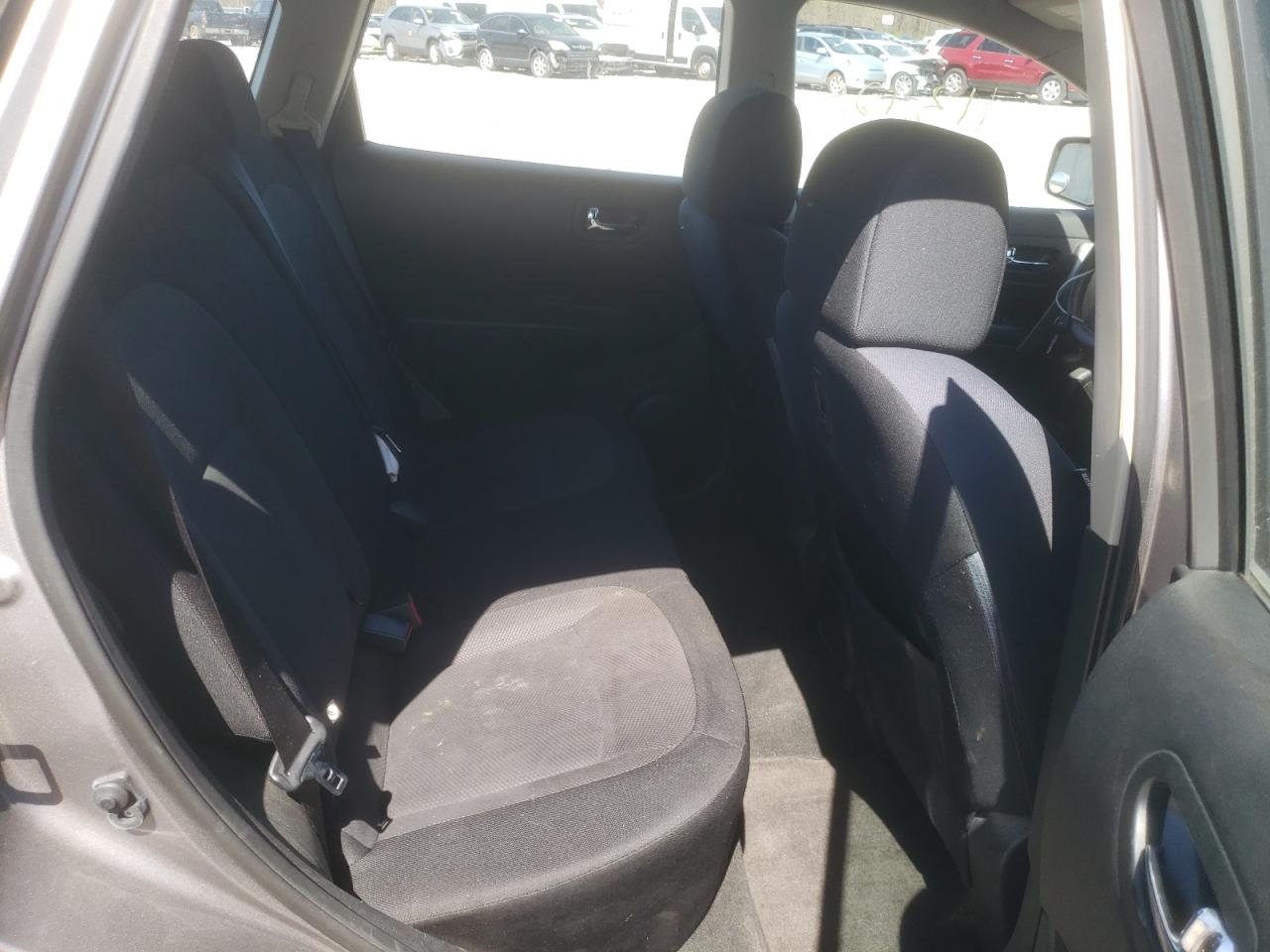 Photo 6 from auction – 2012 NISSAN ROGUE S with VIN JN8AS5MT2CW288724