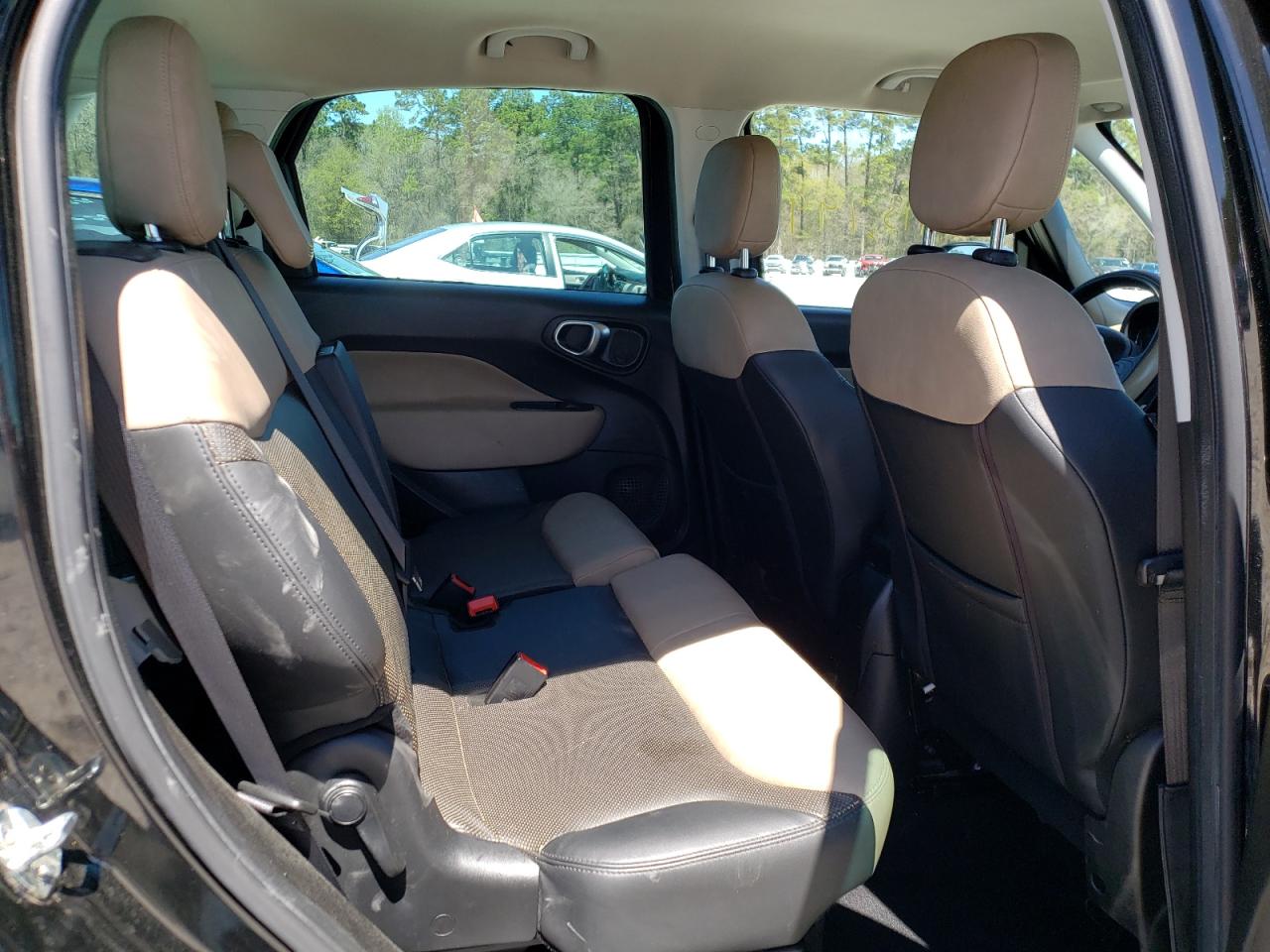 Photo 6 from auction – 2014 FIAT 500L LOUNG with VIN ZFBCFACH1EZ006320