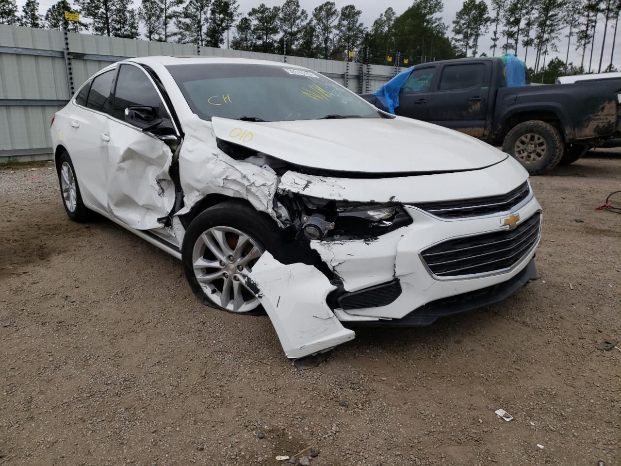 Photo 9 from auction – 2018 CHEVROLET MALIBU LT with VIN 1G1ZD5STXJF237571