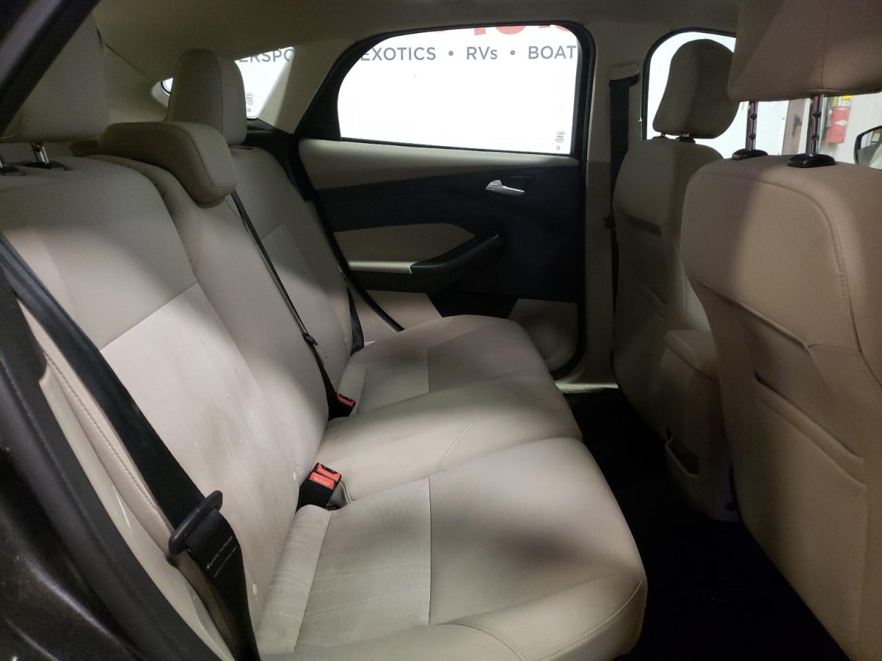 Photo 6 from auction – 2015 FORD FOCUS SE with VIN 1FADP3K26FL357404