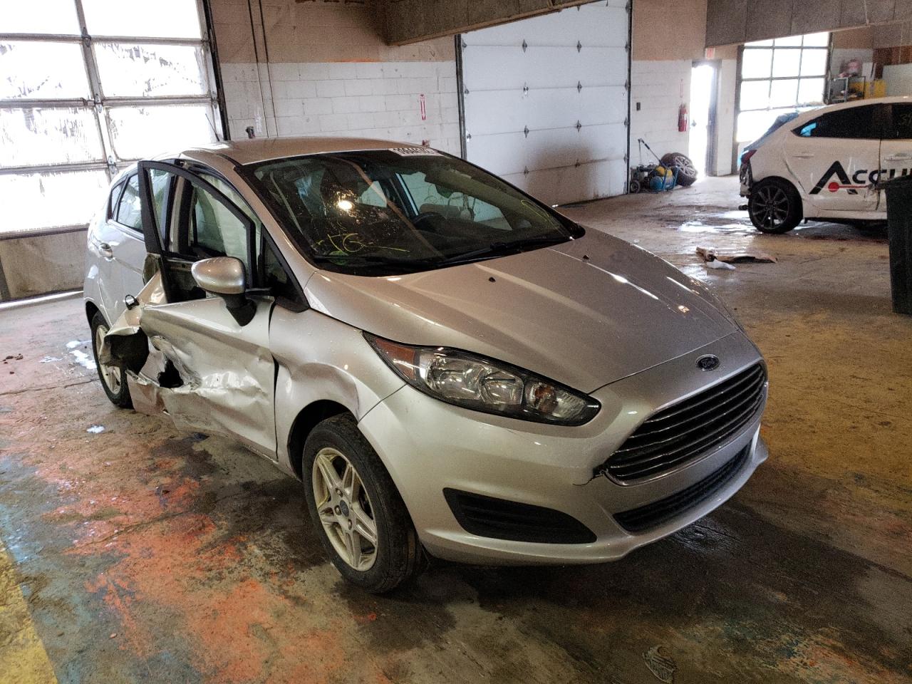 FORD FIESTA SE 2018 with VIN 3FADP4EJ3JM134429 - Photo from auction
