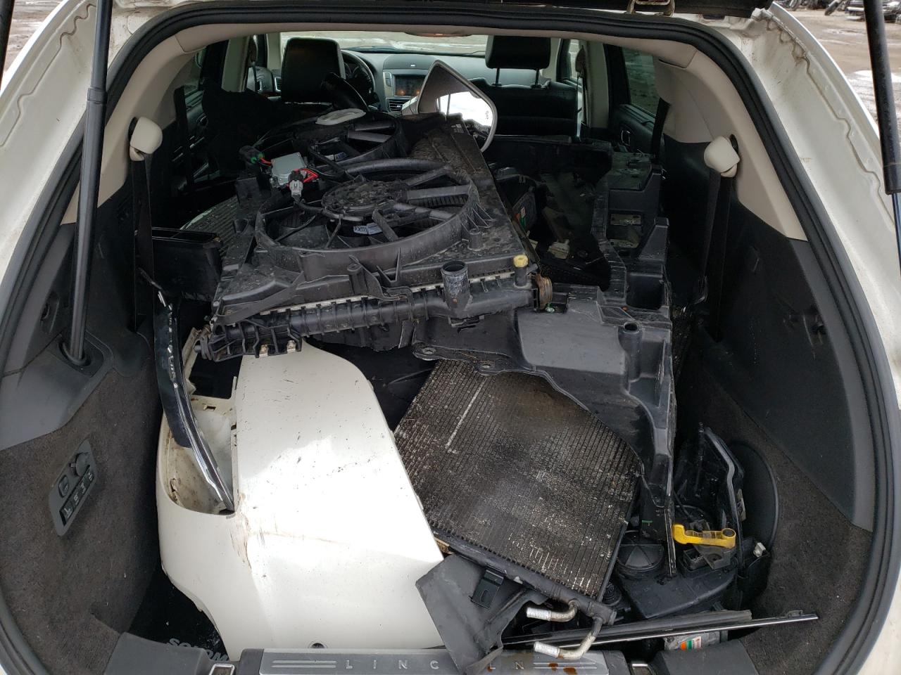 Photo 9 from auction – 2012 LINCOLN MKT with VIN 2LMHJ5ATXCBL51278
