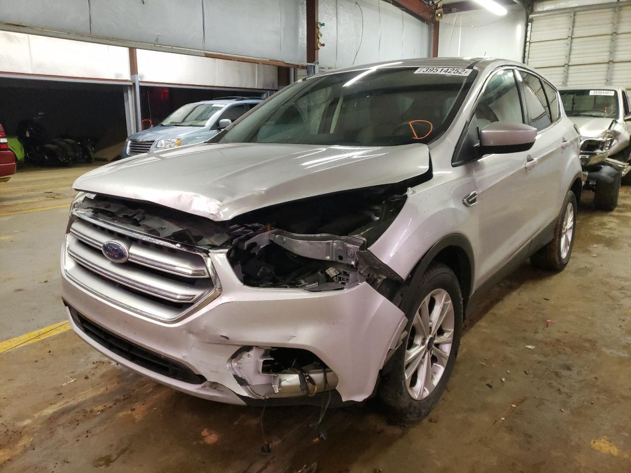 Photo 2 from auction – 2017 FORD ESCAPE SE with VIN 1FMCU0G99HUD85788