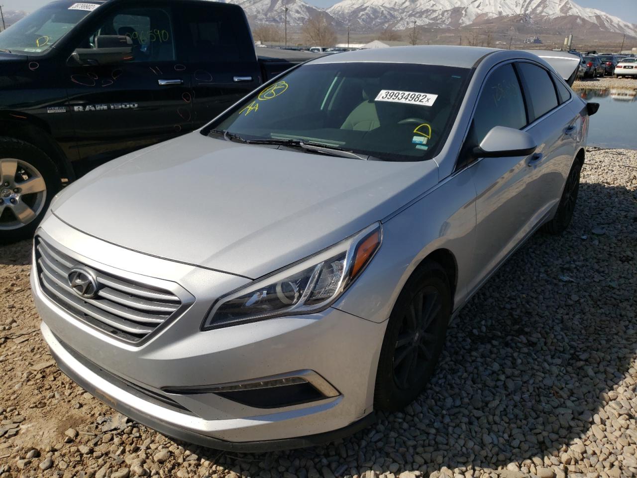 Photo 2 from auction – 2015 HYUNDAI SONATA SE with VIN 5NPE24AF7FH003385