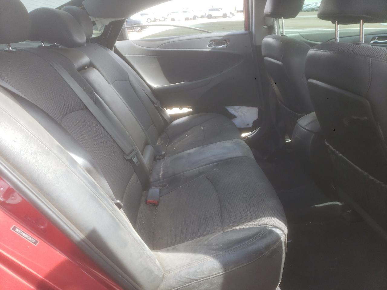 Photo 6 from auction – 2011 HYUNDAI SONATA SE with VIN 5NPEC4AB2BH316753