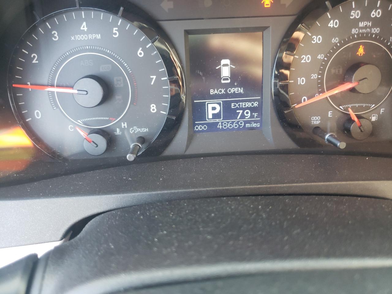 Photo 8 from auction – 2016 TOYOTA SIENNA LE with VIN 5TDKK3DC0GS734752