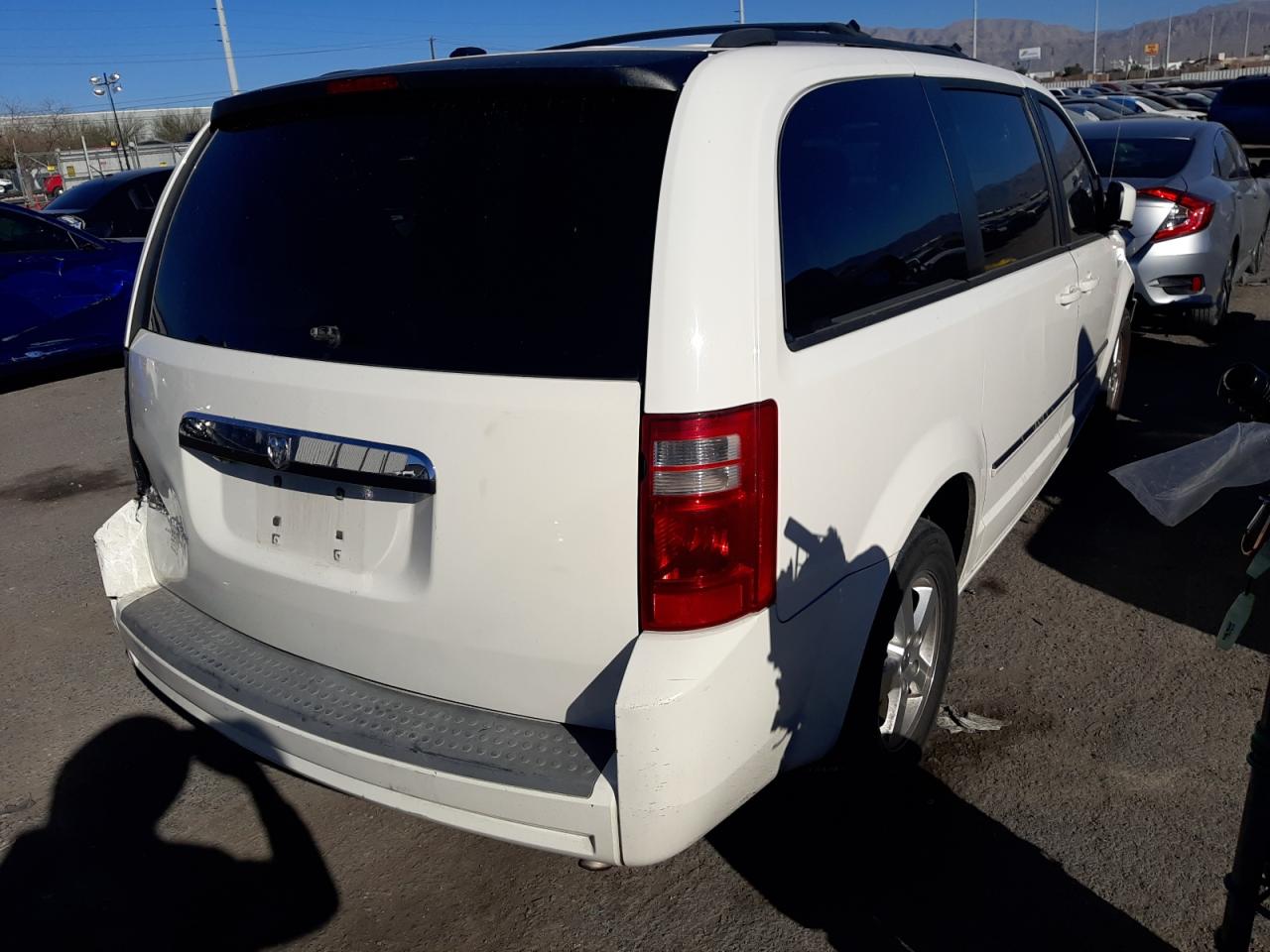 Photo 4 from auction – 2008 DODGE GRAND CARA with VIN 1D8HN54P08B109066