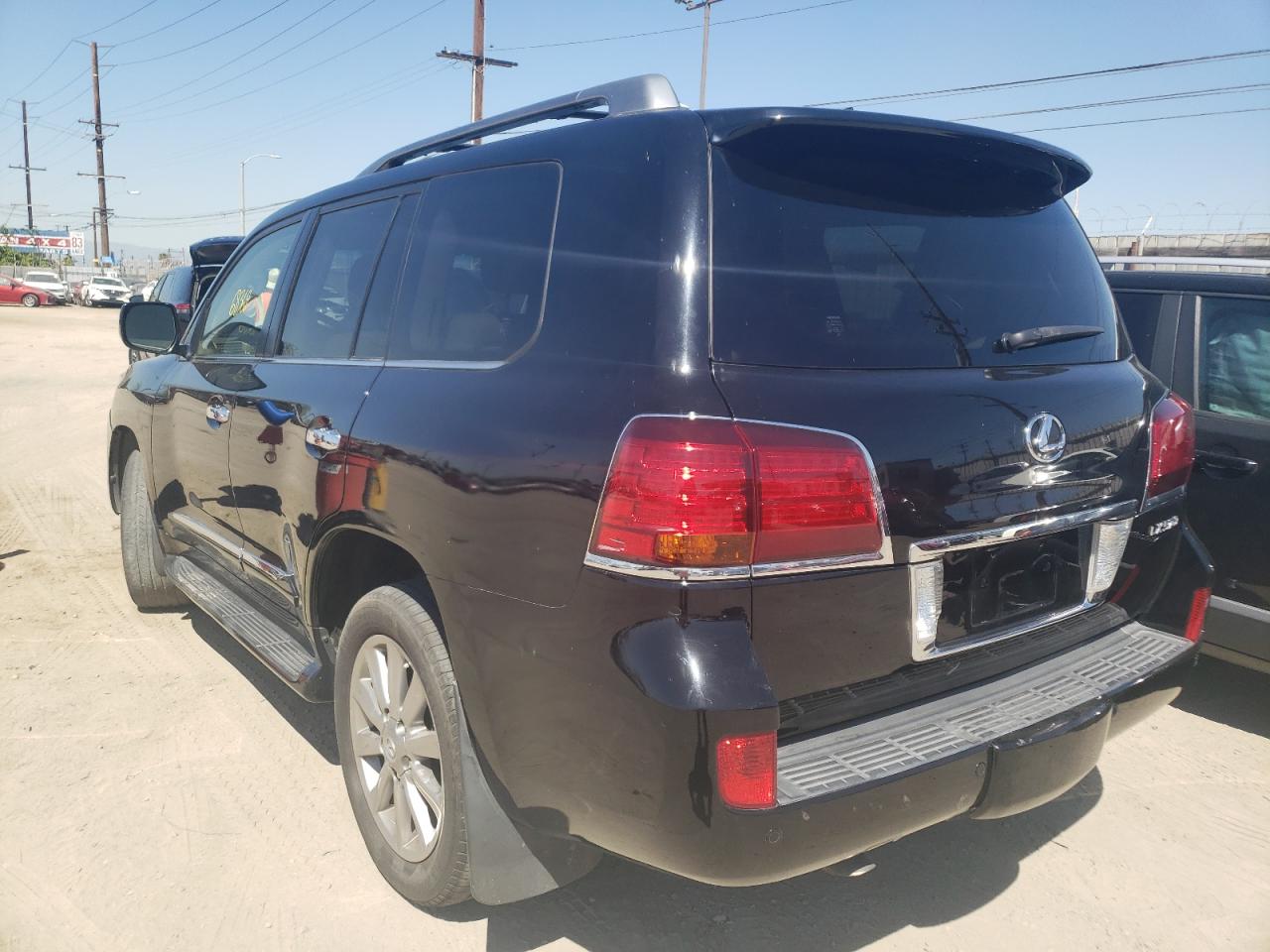 Photo 3 from auction – 2011 LEXUS LX 570 with VIN JTJHY7AX8B4076428