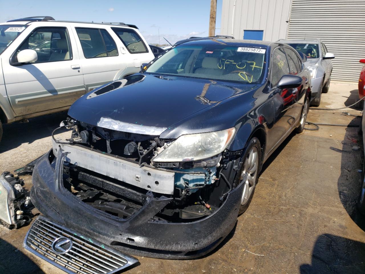 Photo 2 from auction – 2007 LEXUS LS 460 with VIN JTHBL46F975003025