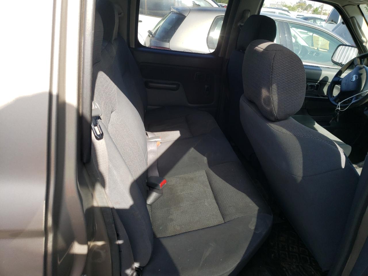 Photo 6 from auction – 2004 NISSAN FRONTIER C with VIN 1N6ED27YX4C450144