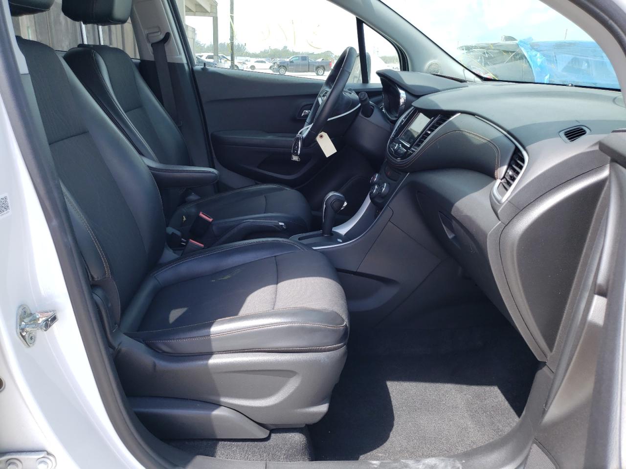 Photo 5 from auction – 2018 CHEVROLET TRAX 1LT with VIN KL7CJLSB3JB531187