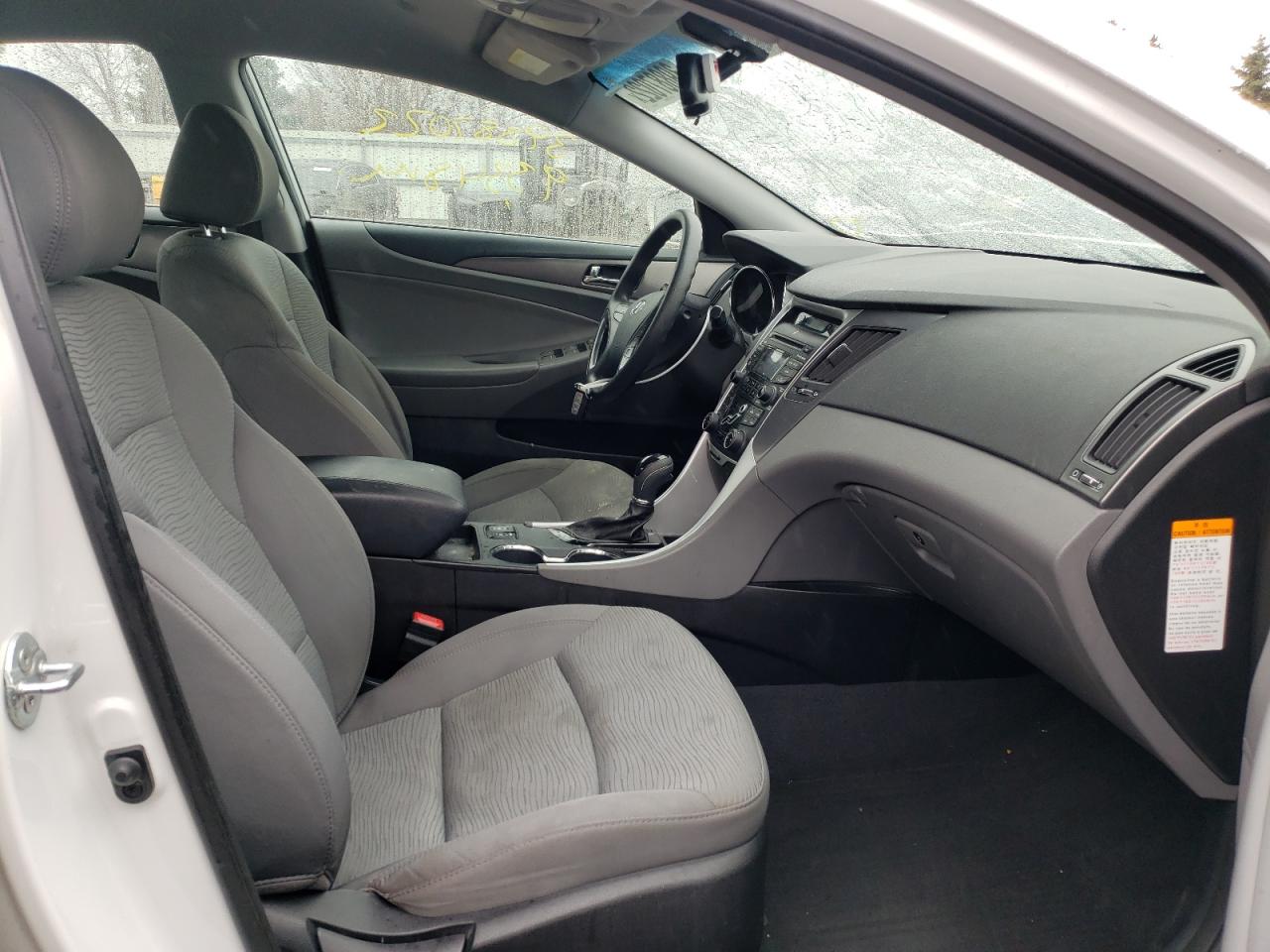 Photo 5 from auction – 2013 HYUNDAI SONATA HYB with VIN KMHEC4A4XDA065214