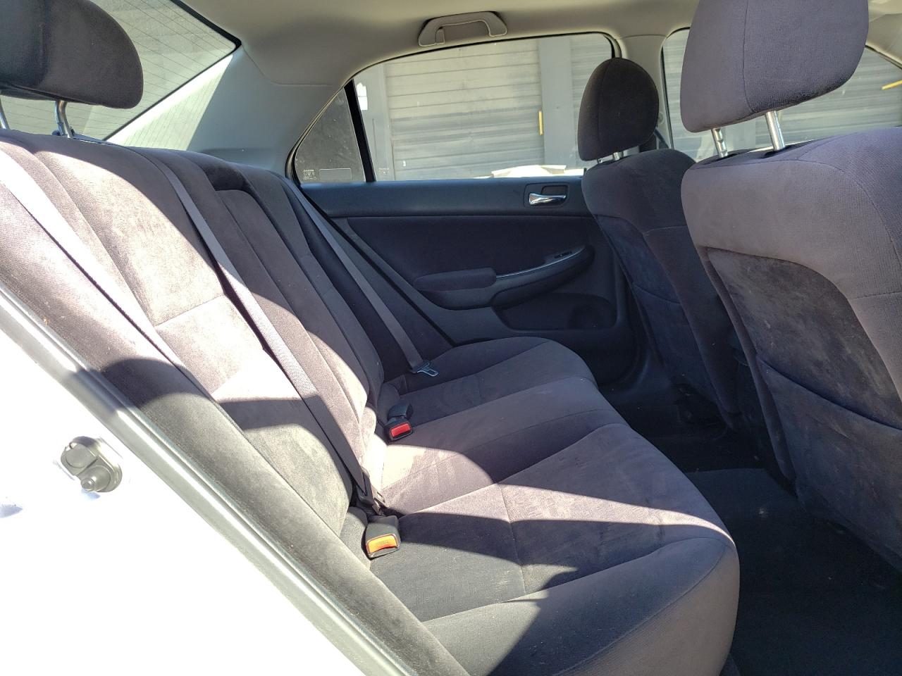 Photo 6 from auction – 2004 HONDA ACCORD EX with VIN JHMCM56654C038756