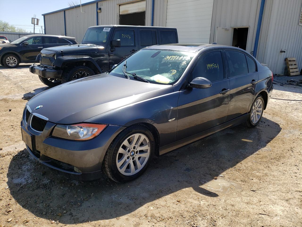 Photo 2 from auction – 2007 BMW 328 I with VIN WBAVA33507KX72408
