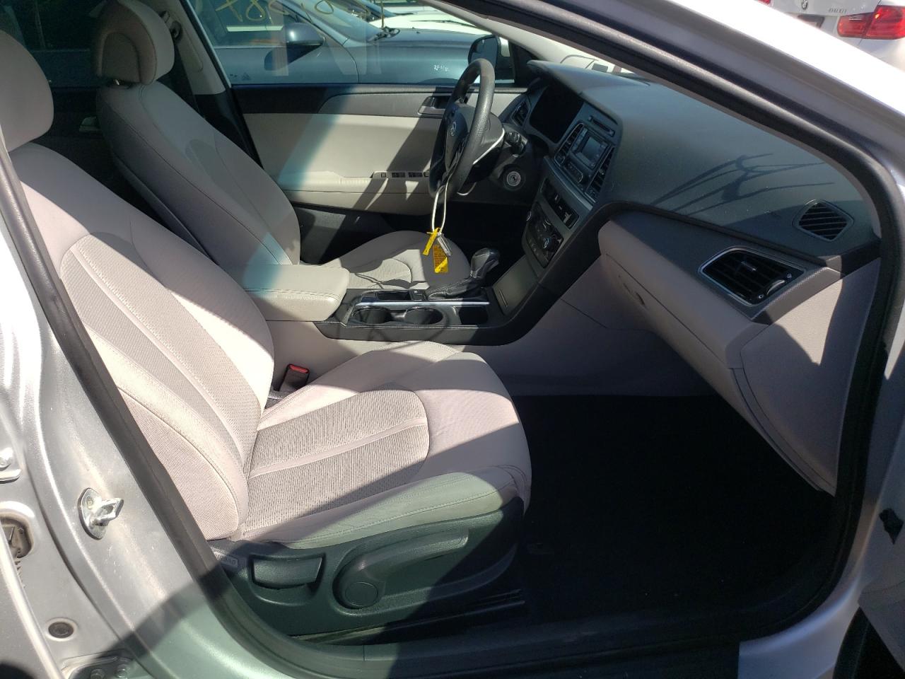 Photo 5 from auction – 2015 HYUNDAI SONATA SE with VIN 5NPE24AF7FH003385