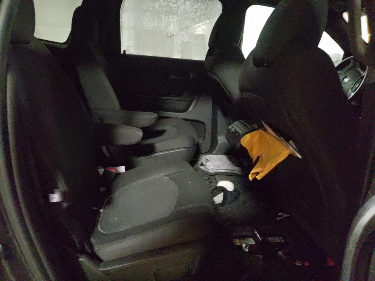 Photo 6 from auction – 2011 CHEVROLET TRAVERSE L with VIN 1GNKRGED5BJ326724