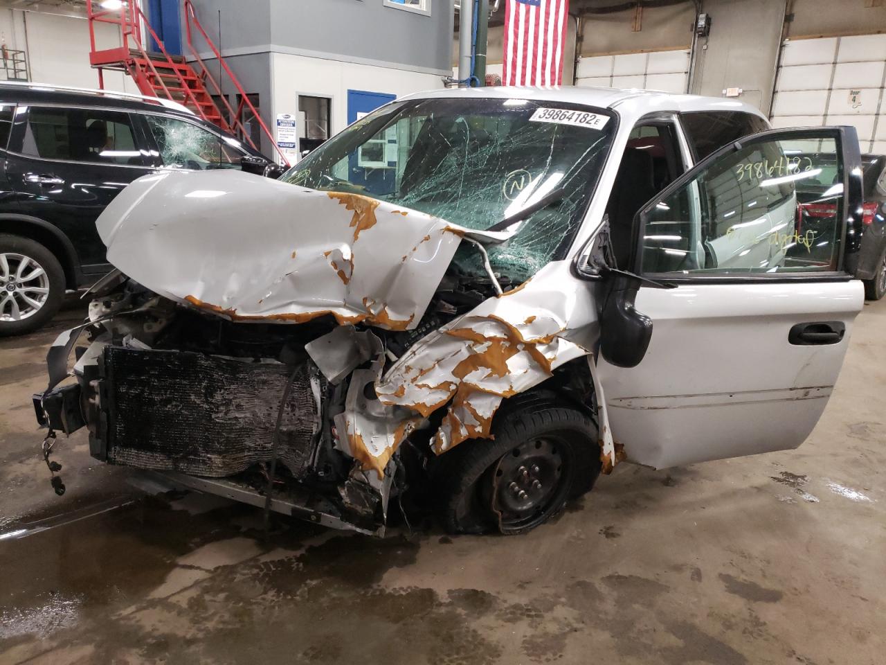 Photo 2 from auction – 2002 DODGE CARAVAN SE with VIN 1B4GP25362B509992