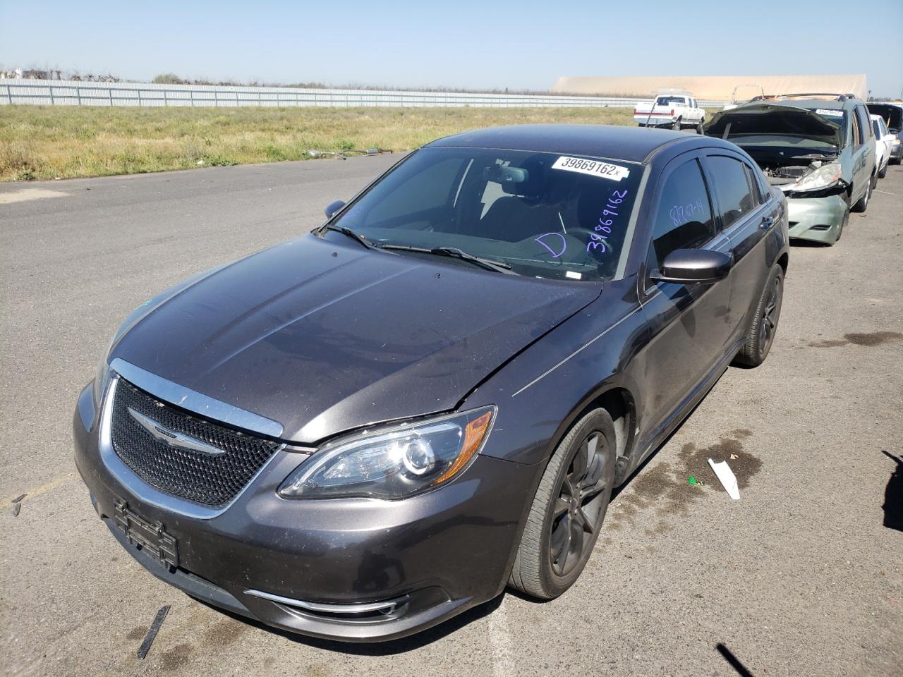 Photo 2 from auction – 2014 CHRYSLER 200 LIMITE with VIN 1C3CCBCG1EN191886