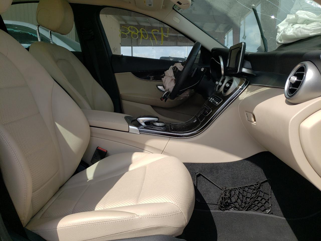 Photo 5 from auction – 2016 MERCEDES-BENZ C 300 with VIN WDDWF4JB2GR166032