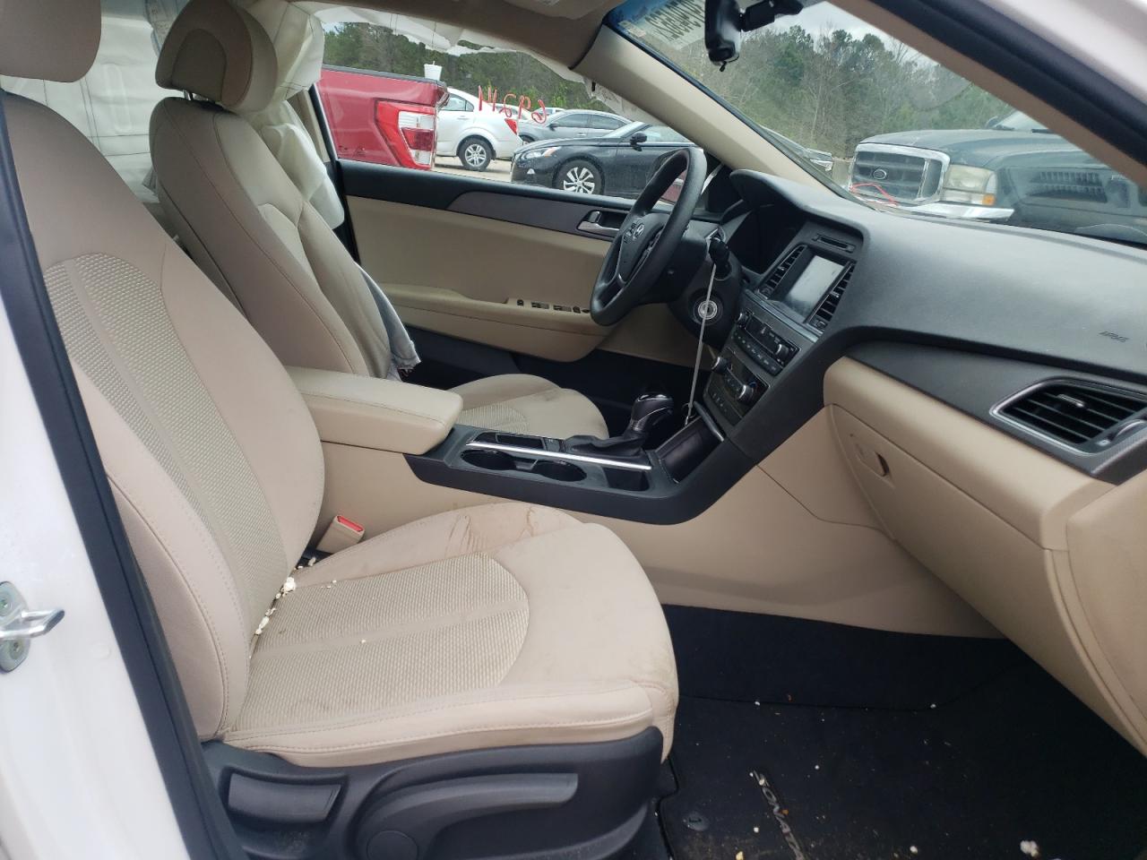Photo 5 from auction – 2016 HYUNDAI SONATA SE with VIN 5NPE24AF1GH287307