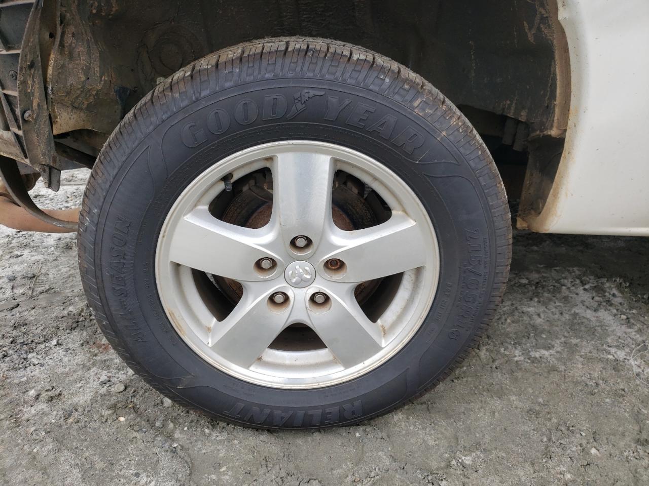 Photo 9 from auction – 2005 DODGE GRAND CARA with VIN 2D4GP44L05R463763