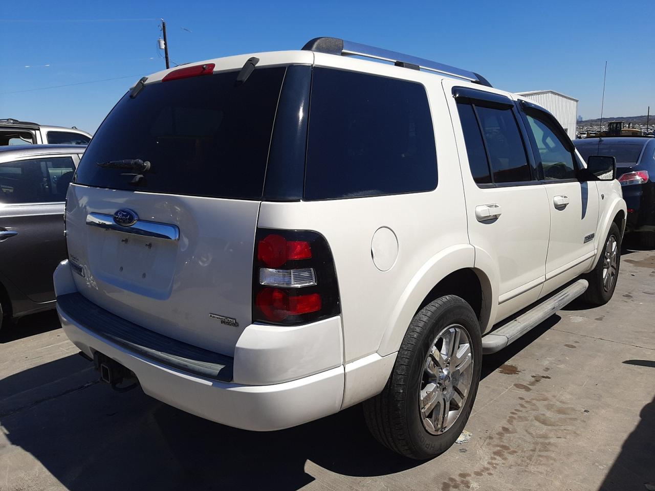 Photo 4 from auction – 2007 FORD EXPLORER L with VIN 1FMEU75887UA97822
