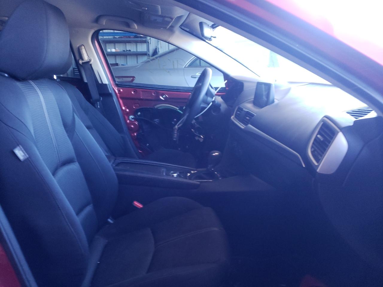 Photo 5 from auction – 2017 MAZDA 3 SPORT with VIN 3MZBN1U78HM113899