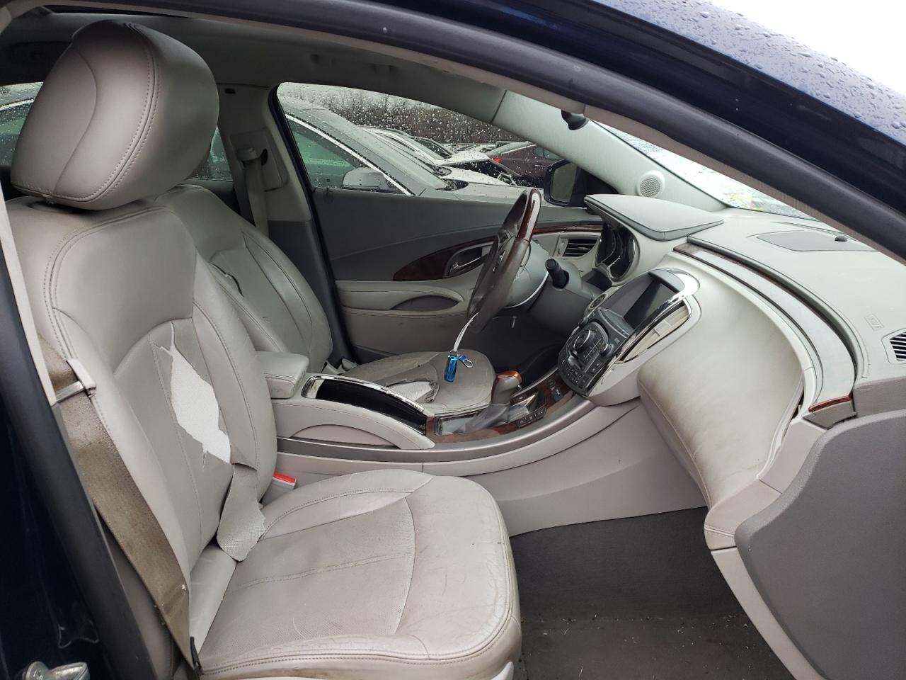 Photo 5 from auction – 2011 BUICK LACROSSE C with VIN 1G4GE5ED0BF252545