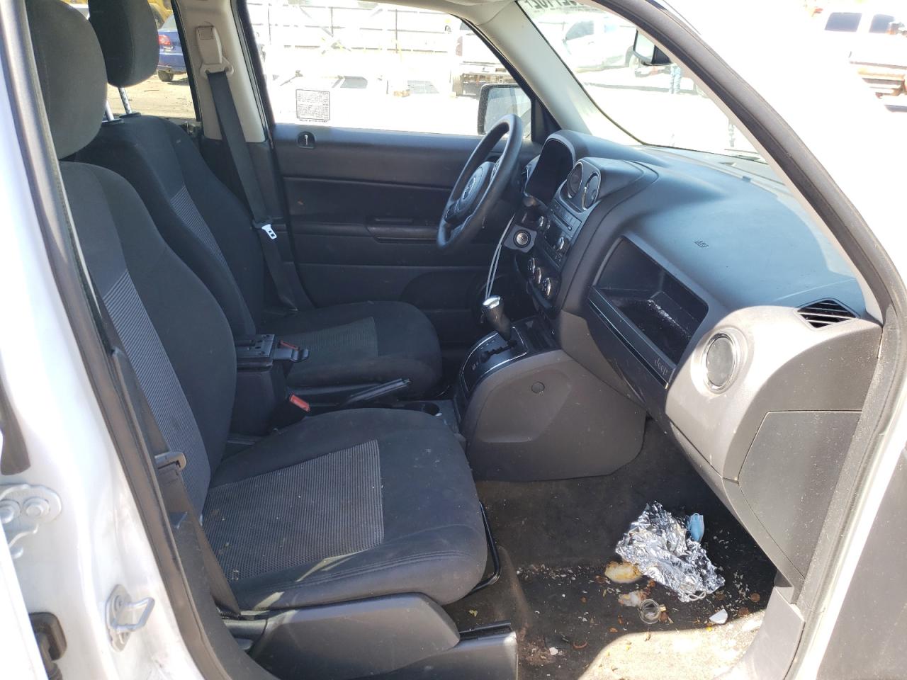 Photo 5 from auction – 2016 JEEP PATRIOT SP with VIN 1C4NJPBB9GD703531
