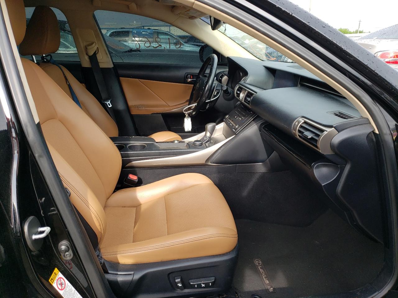 Photo 5 from auction – 2016 LEXUS IS 200T with VIN JTHBA1D23G5020522