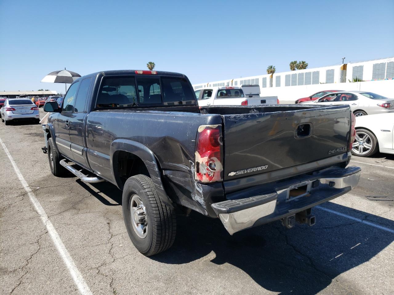 Photo 3 from auction – 2005 CHEVROLET SILVERADO with VIN 1GCHC29U25E117052