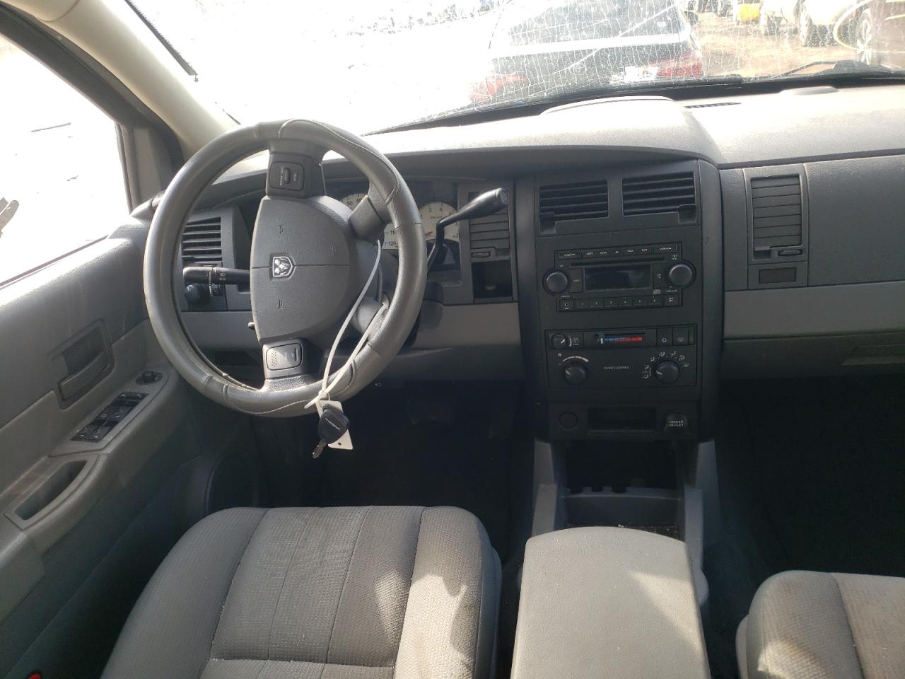 Photo 9 from auction – 2006 DODGE DURANGO SX with VIN 1D4HD38K76F114388
