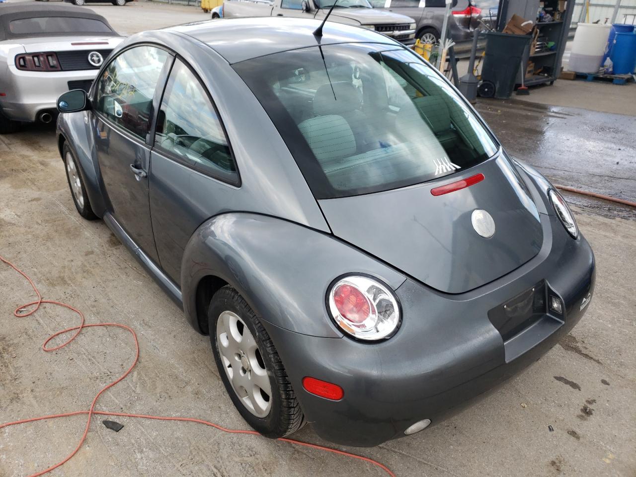 Photo 3 from auction – 2003 VOLKSWAGEN NEW BEETLE with VIN 3VWCK21C03M409335
