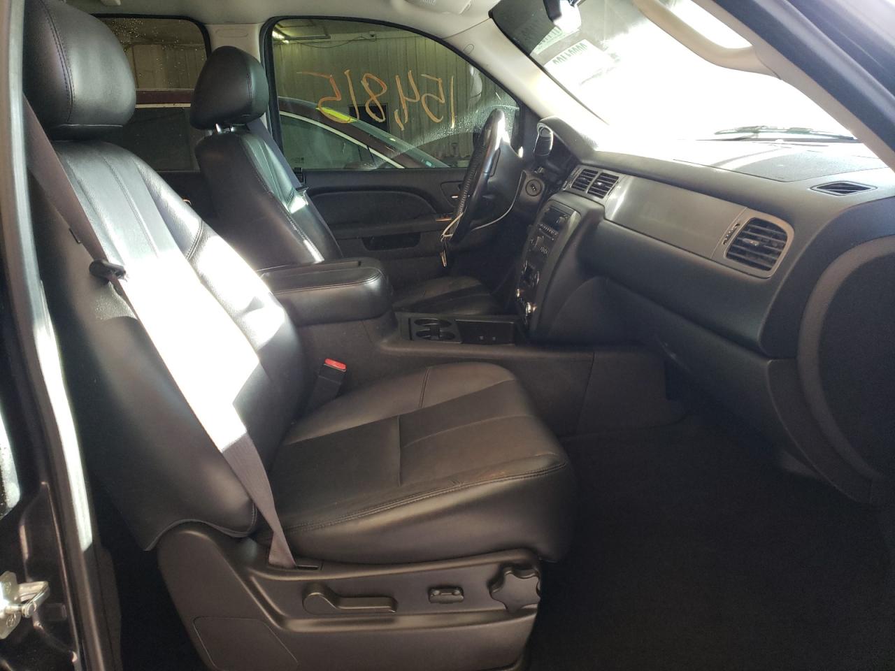 Photo 5 from auction – 2012 CHEVROLET AVALANCHE with VIN 3GNTKFE78CG232742