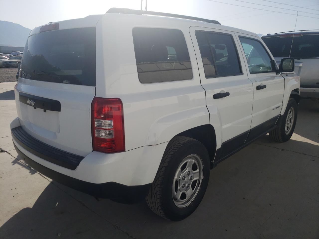 Photo 4 from auction – 2014 JEEP PATRIOT SP with VIN 1C4NJPBA8ED502773