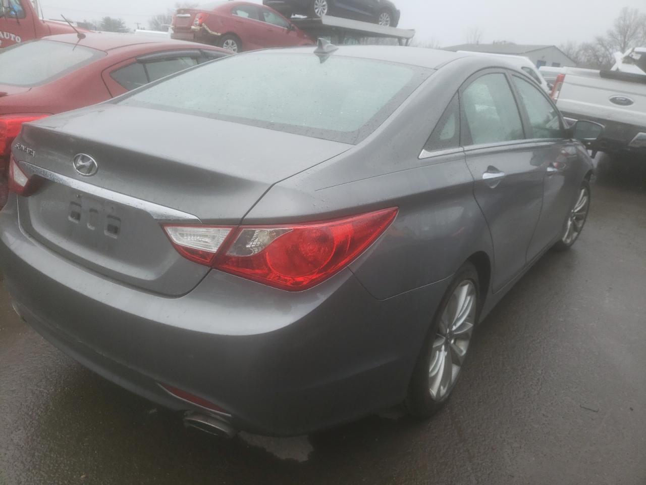 Photo 4 from auction – 2013 HYUNDAI SONATA SE with VIN 5NPEC4AC9DH534751
